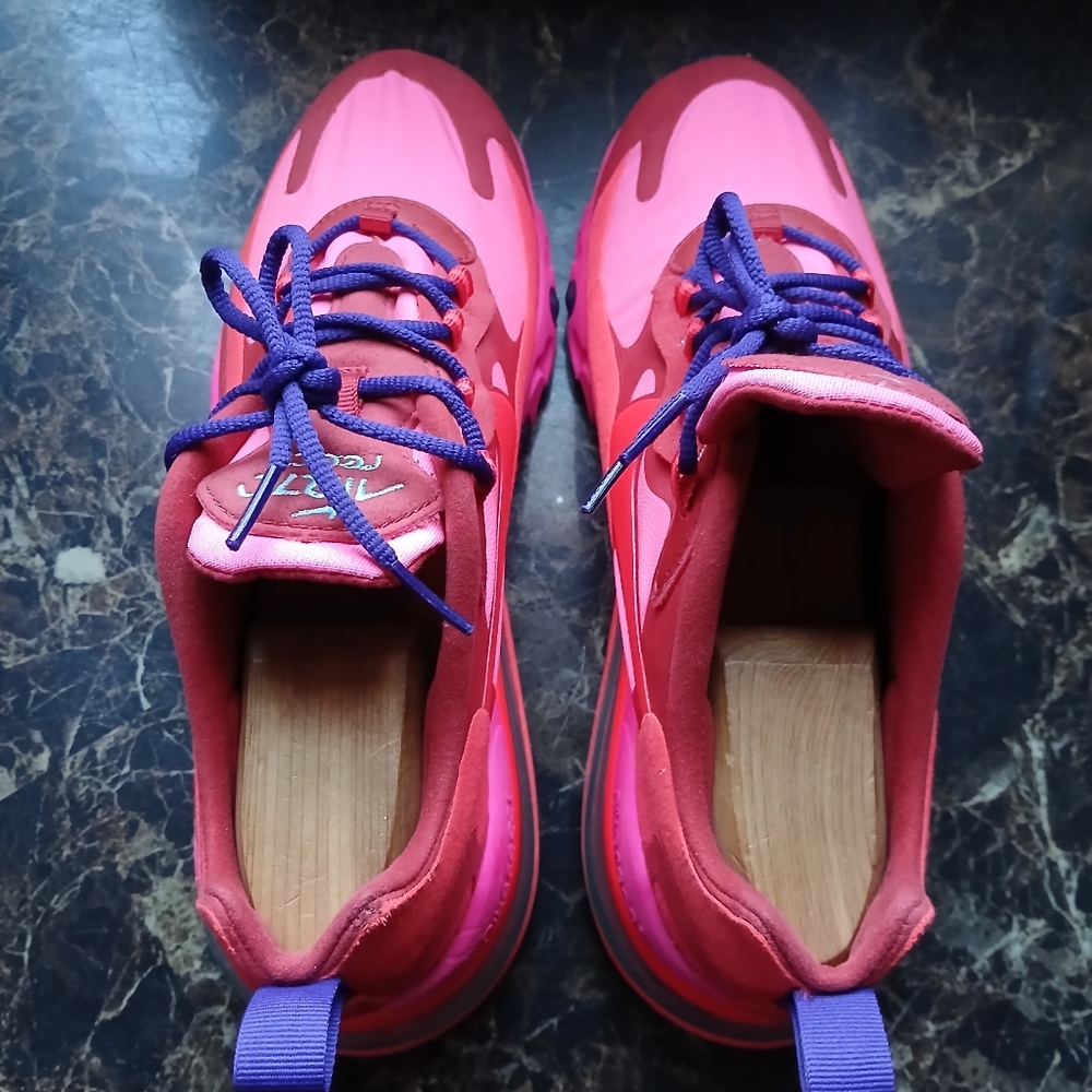 Nike Air Max 270 React Streetwear/Lifestyle Athletic Shoes Size 7 Women - Picture 5 of 15